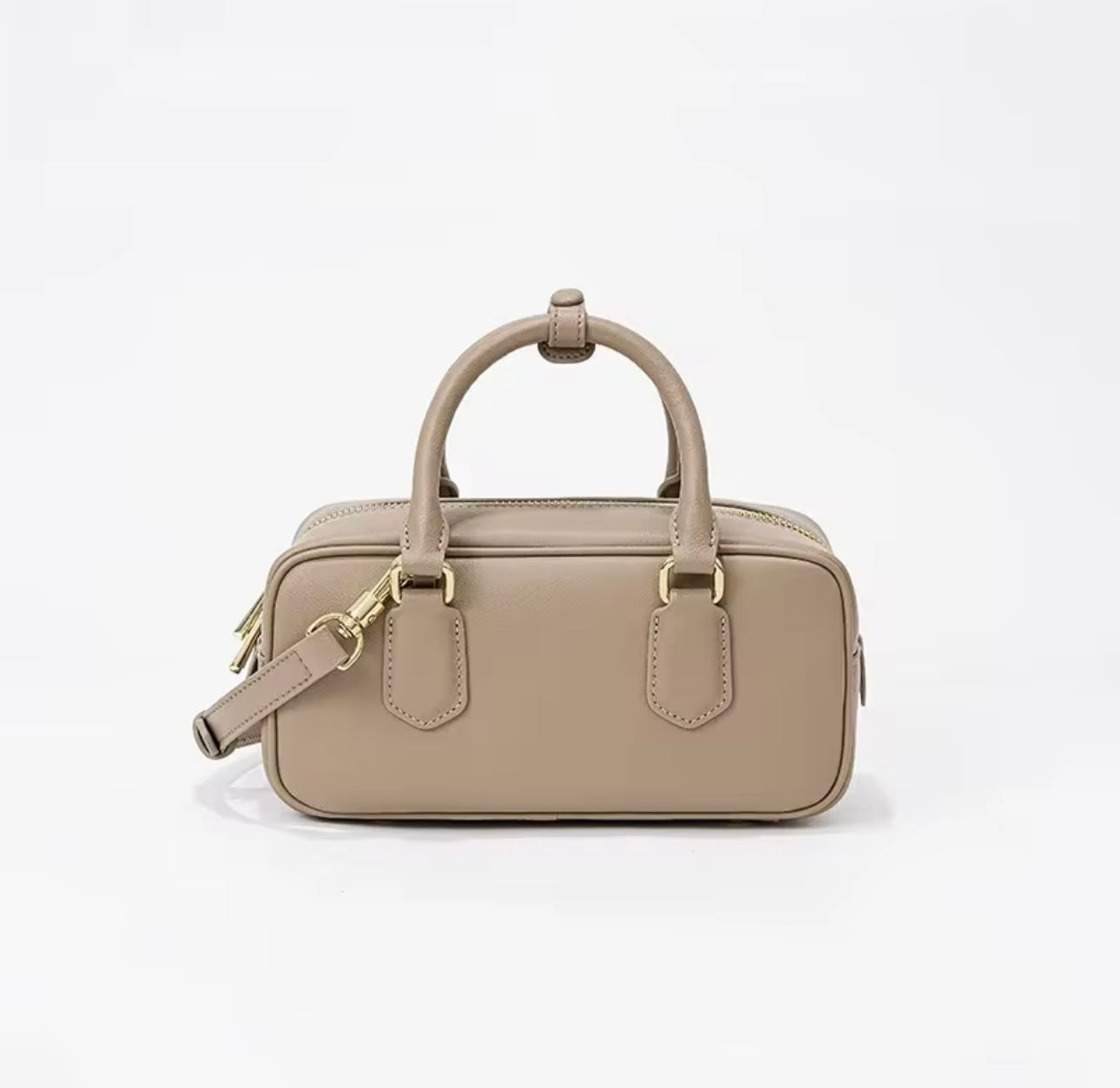 Luxuriöse Bowlingtasche aus Premium-Rindsleder in Beige mit goldenen Details