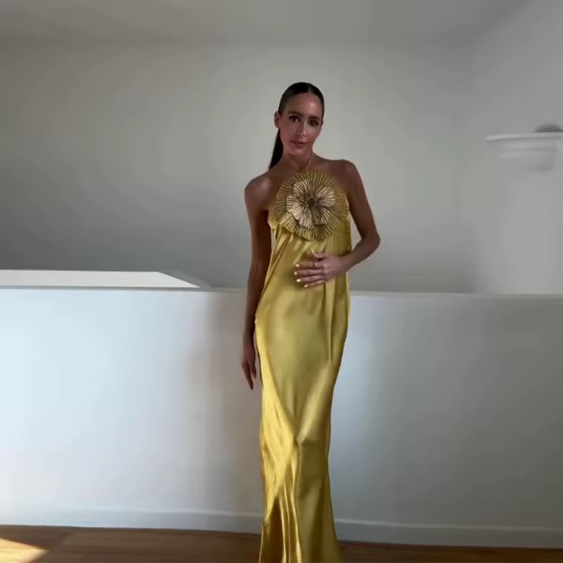 Elegant satin dress with halter neck