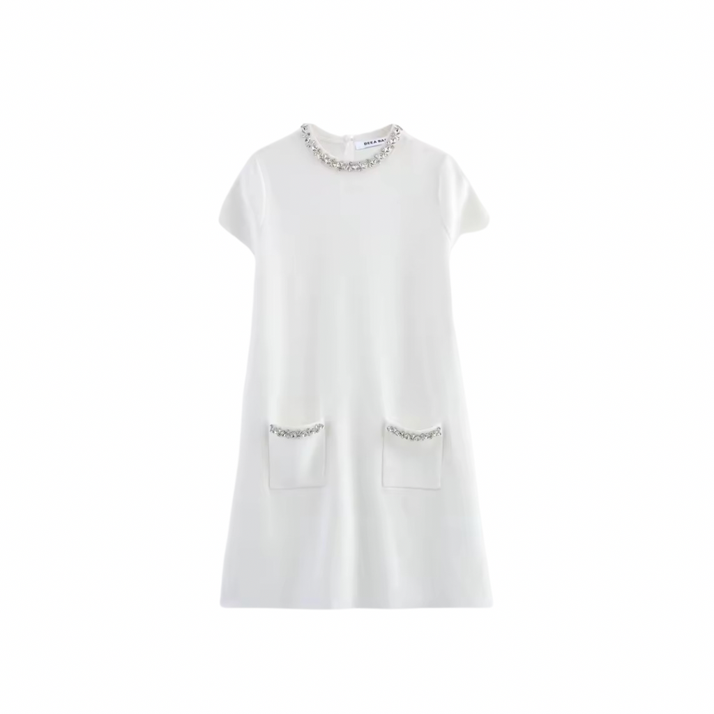 Weißes Minikleid mit Zierbesatz