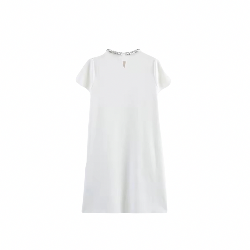 Weißes Minikleid mit Zierbesatz